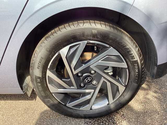 Hyundai i20 1.0T GDi Advance 5dr