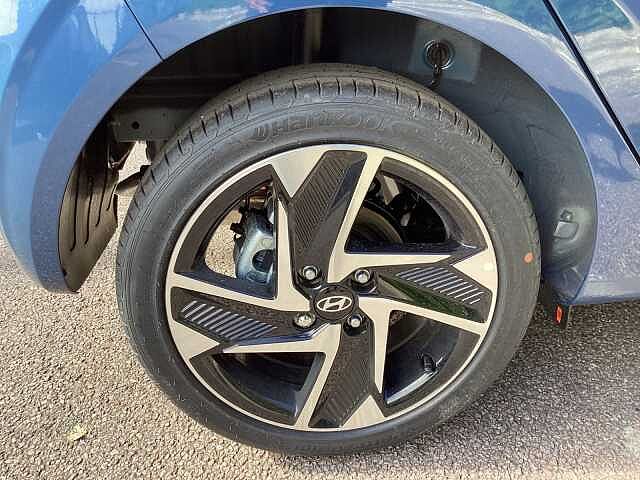 Hyundai i10 1.2 [79] Premium 5dr [Nav]